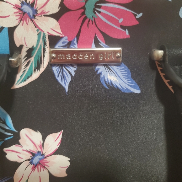 Satchels - Picture 2 of 3